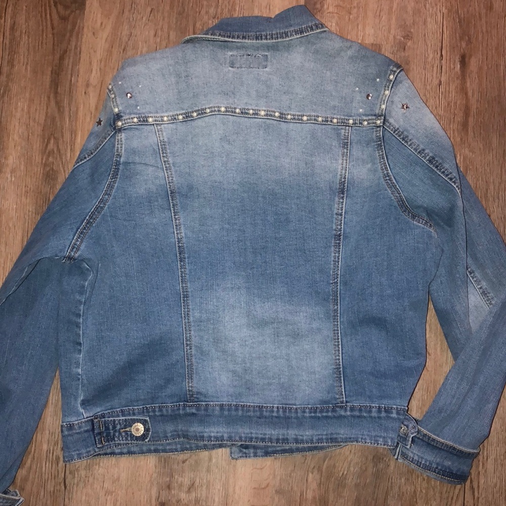 Jean jacket - Picture 2 of 3